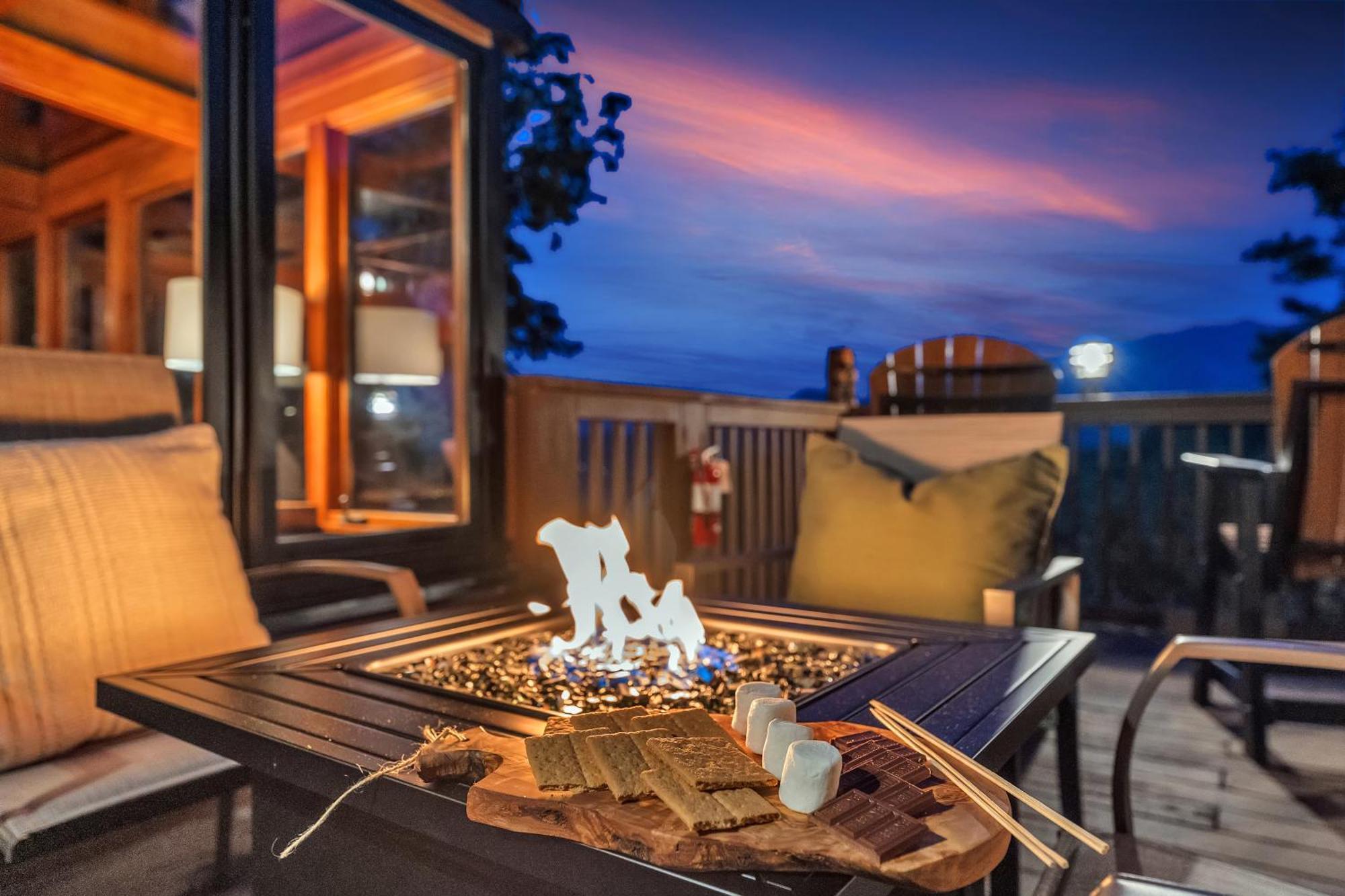 Family Chalet With Sauna, Hottub, Heavenly Views! Mins To Downtown! Gatlinburg Esterno foto