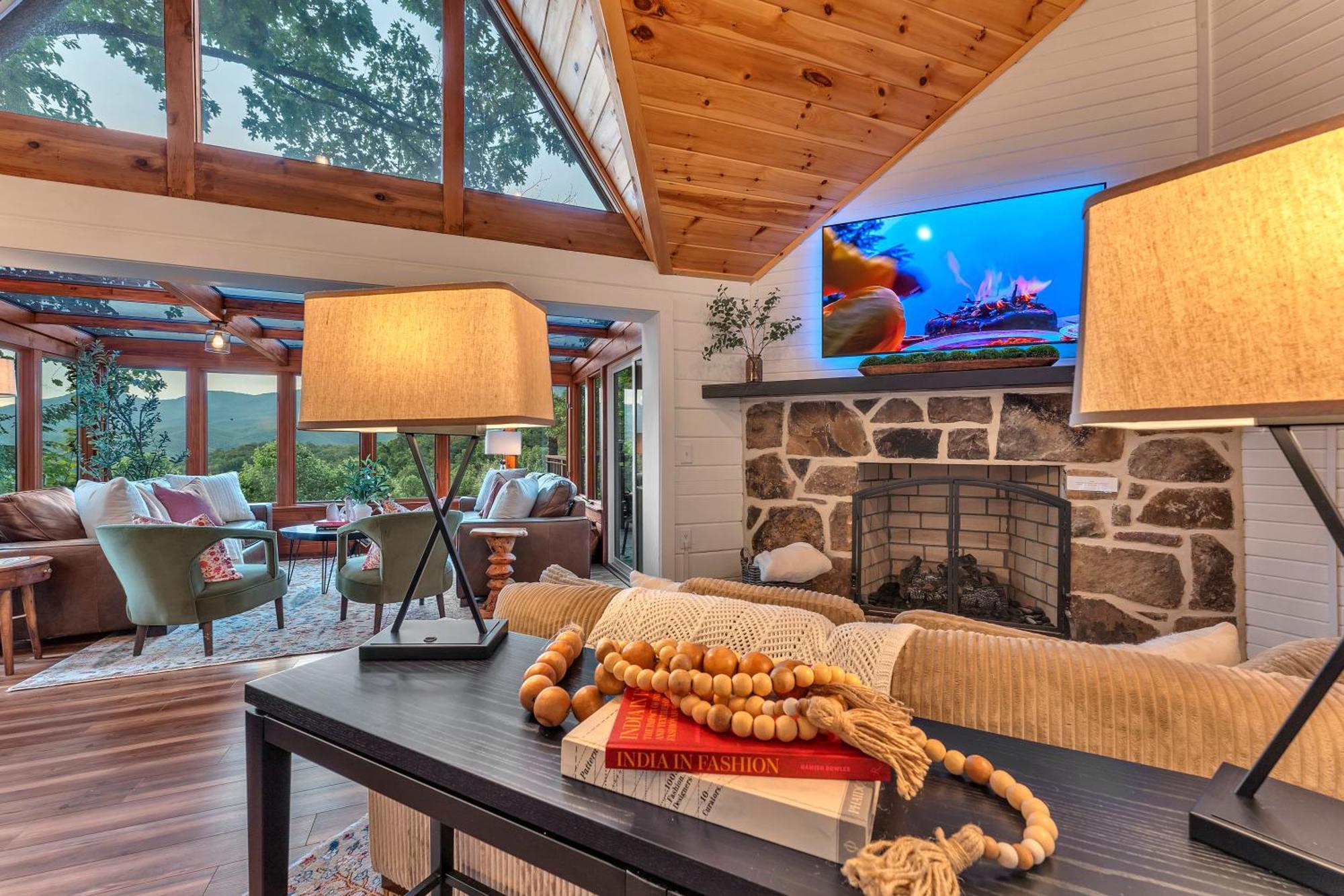 Family Chalet With Sauna, Hottub, Heavenly Views! Mins To Downtown! Gatlinburg Esterno foto